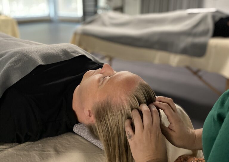 Maksuton infowebinaari Auvo-hoidosta ja Auvo-hoitajakoulutuksesta ke 23.8.