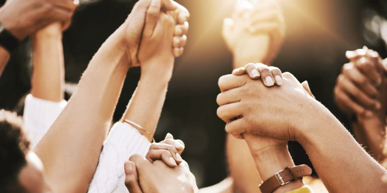 Ainutlaatuinen Hoitajayhteisö hoitajan tukena